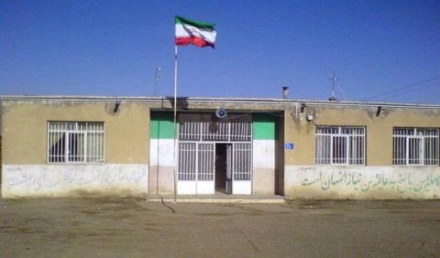 مدارس روستایی نباید تعطیل شود