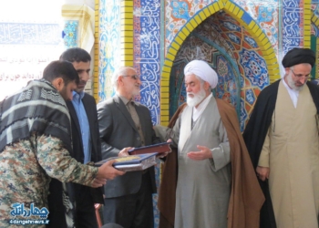 تجلیل از خانواده شهید مدافع حرم سالخورده و  یزدانی جانباز هفتاد درصد+ تصاویر