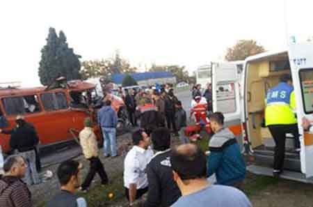 ۲۱ مصدوم حاصل دو حادثه رانندگی در شرق مازندران/ حال ۲ مصدوم وخیم است