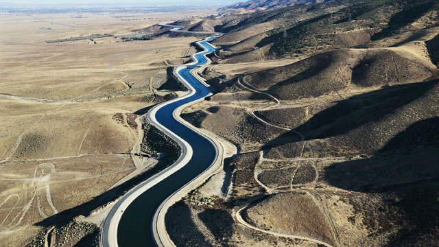 استاندار سمنان پیگیر انتقال آب چشمه قطری به شاهرود