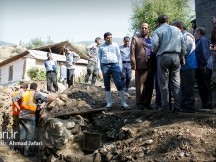 حضور فرماندار ساری در مناطق سیل زده چهاردانگه