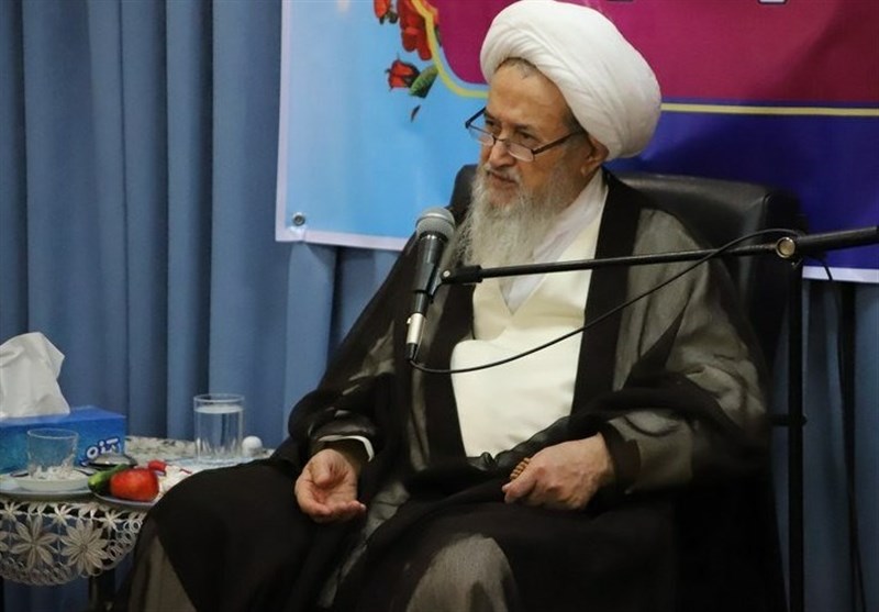امام‌جمعه ساری: مشکلات اقتصادی جامعه با تاسی از فرهنگ دفاع‌مقدس برطرف می‌شود