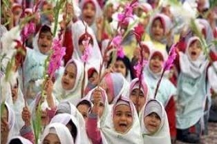روز شکوفه‌های کلاس اولی در منطقه چهاردانگه