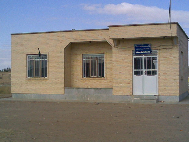 بازدید سرپرست وزارت بهداشت از خانه بهداشت روستایی مازندران
