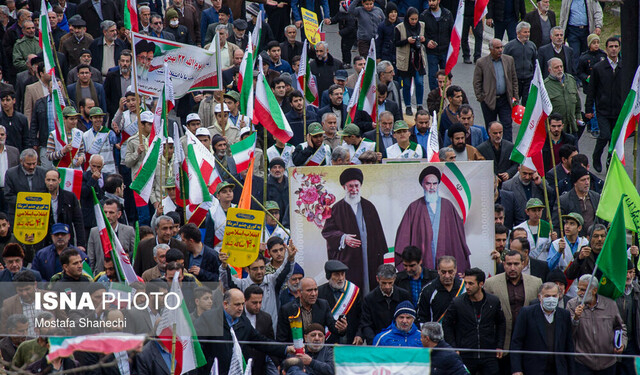 دژپسند: افتخار ایران ایستادگی بر سر مواضع و استقلال است