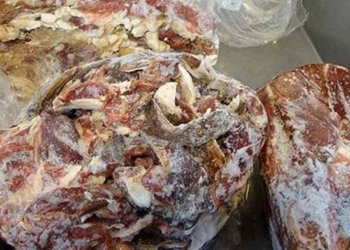 کشف ۲۰۰ کیلوگرم گوشت فاسد در بخش چهاردانگه