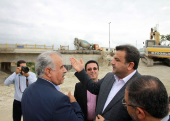بازدید استاندار مازندران از پل در حال بازسازی ماشلک نوشهر