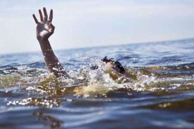 شنا خارج از طرح دریا در عباس آباد قربانی گرفت
