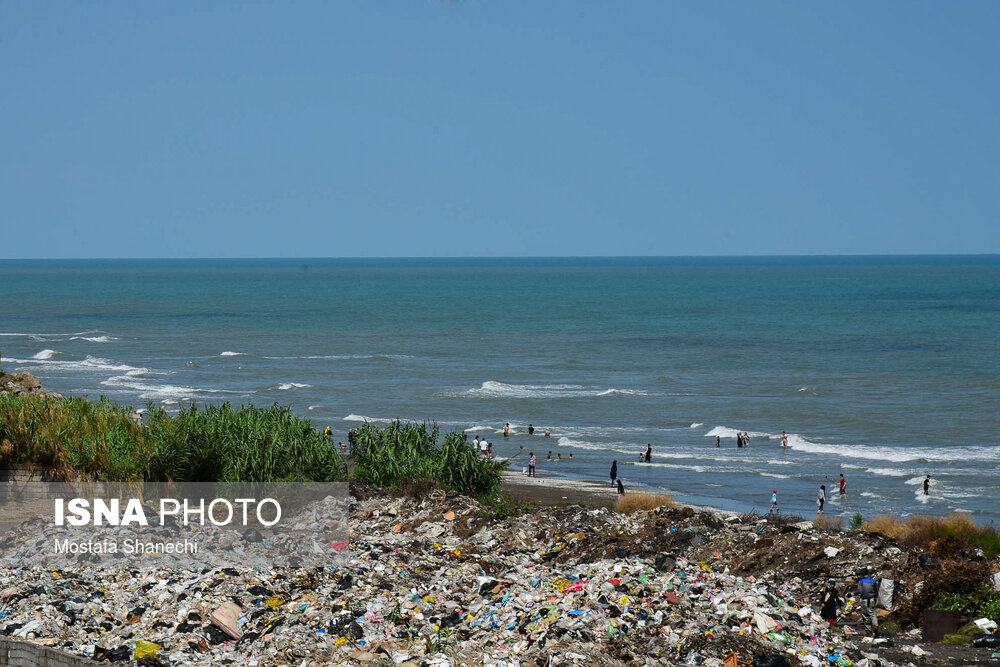 دپوی زباله در ساحل محمود آباد