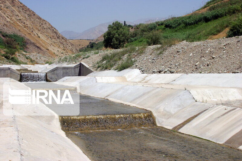 اجرای طرح های آبخیزداری  در ۲۰۰ هزار هکتار از مناطق غرب مازندران