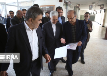 بازدید وزیر علوم، تحقیقات و فناوری از دانشگاه مازندران و نوشیروانی