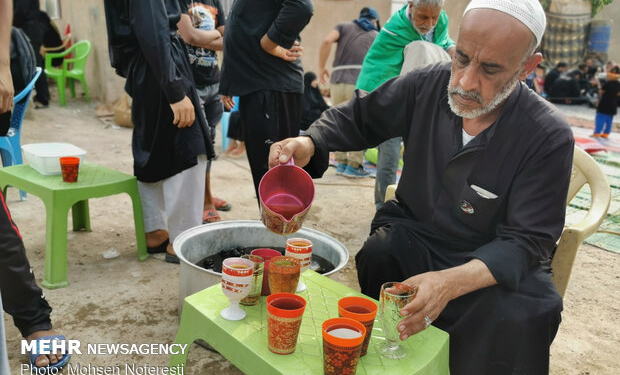 خدمات دهی ۲ موکب روستایی دودانگه در مسیر کربلا