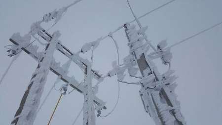 برف نزدیک به ۴ میلیارد ریال به تجهیزات برق‌رسانی غرب مازندران خسارت زد