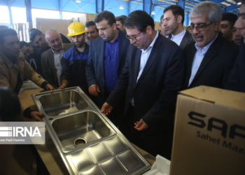 نخستین واحد تولید محصولات آشپزخانه با فناوری نوین کشور در مازندران افتتاح شد