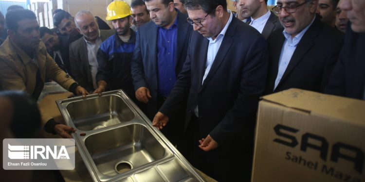 نخستین واحد تولید محصولات آشپزخانه با فناوری نوین کشور در مازندران افتتاح شد