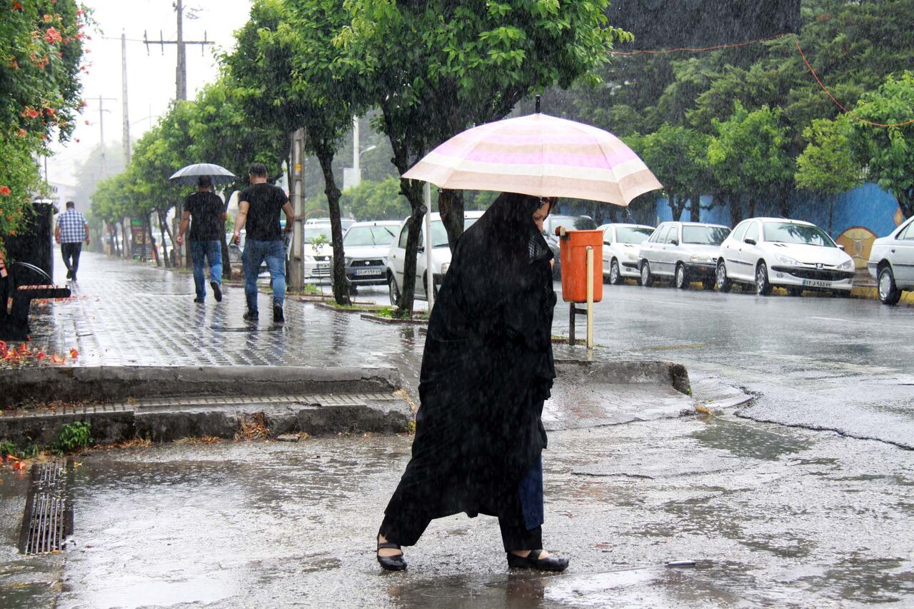 آبگرفتگی معابر در زمان بارندگی قصه پرغصه شهروندان نوشهری