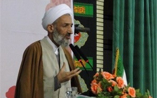 هنرمندان متعهد عقب ماندگی‌های عرصه هنر را جبران کنند