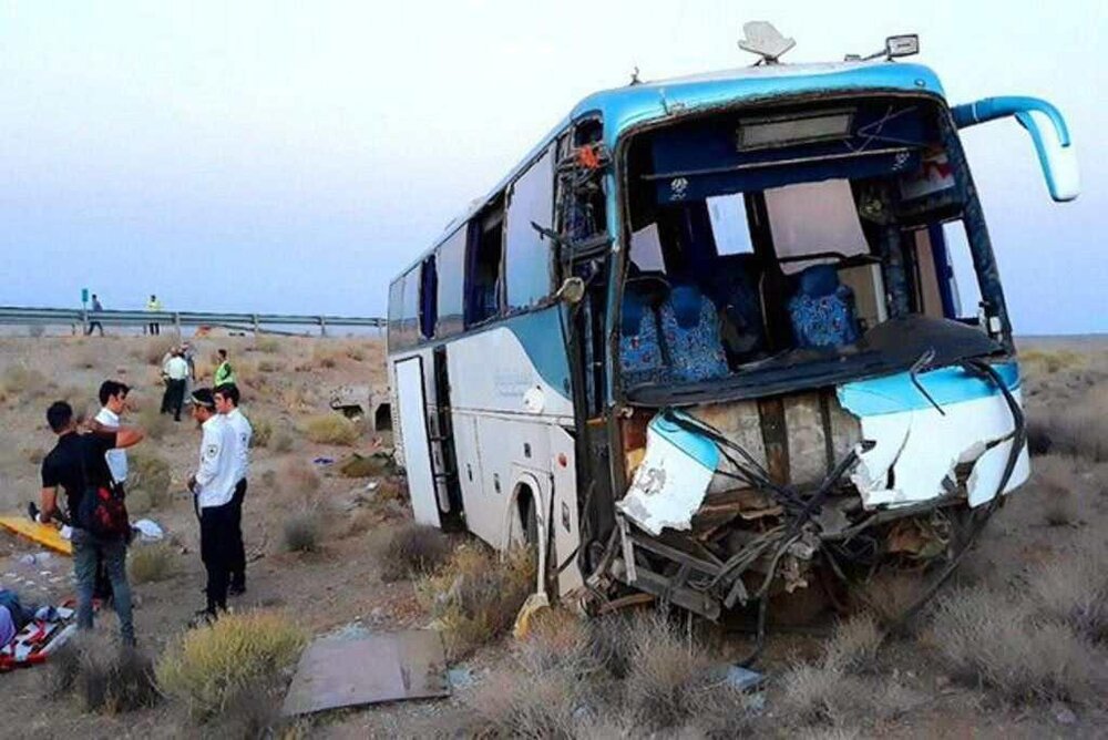 بررسی علت قطعی سانحه اتوبوس مسافربری در سوادکوه/ احتمال برخورد با شرکت مسافربری