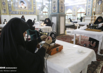 ۴۰ کارگاه تولید ماسک در فریدونکنار راه اندازی شد - خبرگزاری مهر | اخبار ایران و جهان