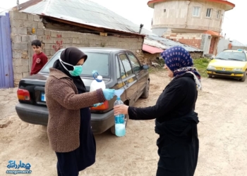 گزارش تصویری: توزیع مایع ضدعفونی کننده  توسط خانه بهداشت  روستای وری
