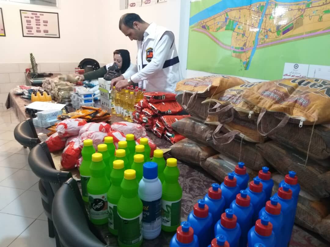 توزیع ۲۵۰ بسته بهداشتی و غذایی میان کودکان کارو خیابانی مازندران