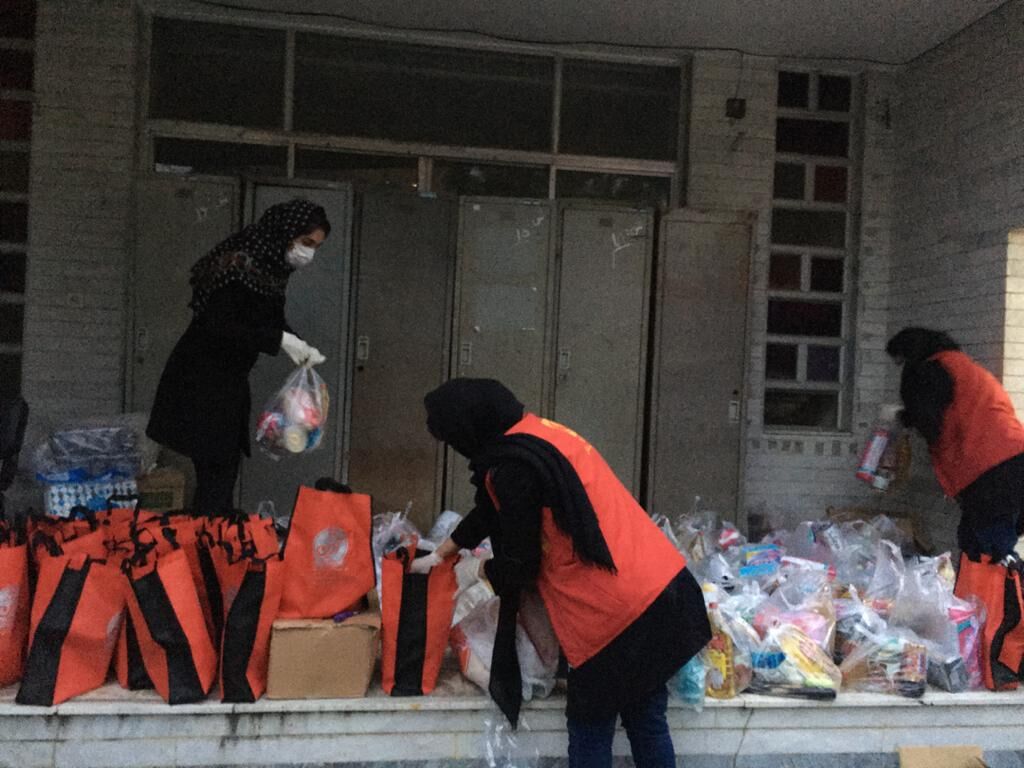 معتادان مازندران یک هزار و ۵۰۰ بسته بهداشتی و غذایی دریافت کردند