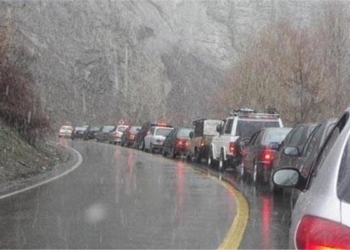 غافلگیری مسافران/ ترافیک و بارندگی در جاده‌های شمال به تهران