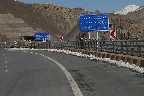 جاده چالوس و تهران-شمال مسدود شد/ کاهش ۲۰.۵ درصدی تردد در جاده ها