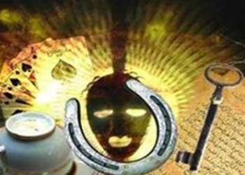 رمال و دعانویس کلاهبردار در نکا دستگیر شد
