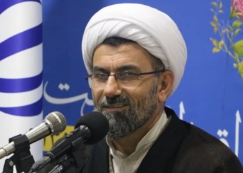 اقامه نماز عید فطر در محوطه امامزادگان مازندران