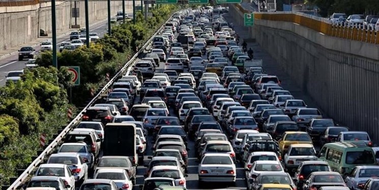 جمعه شلوغ در محورهای مازندران/ یکطرفه شدن محورهای هراز و کندوان