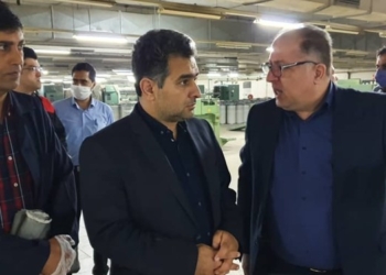 دستور خرید دستگاه‌های جدید برای افزایش تولید در کارخانه نساجی
