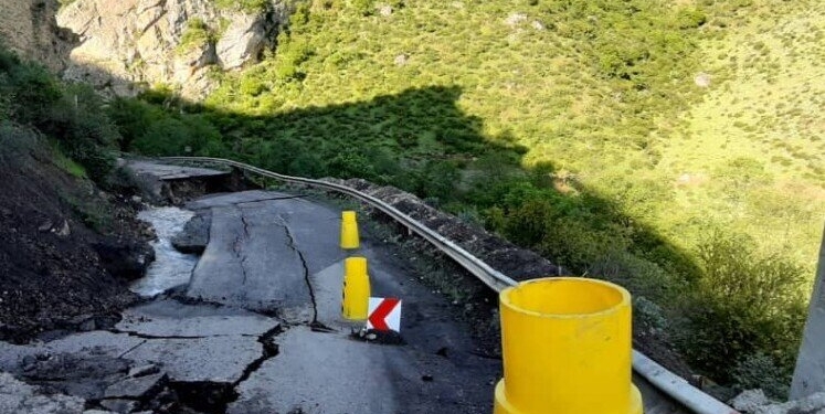 مسدود شدن راه ارتباطی ۲۰ روستای سوادکوه درپی رانش