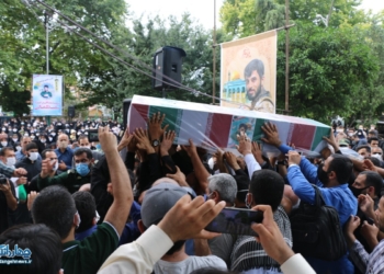 گزارش تصویری: تشییع با شکوه دو شهید مدافع حرم در ساری برگزار شد