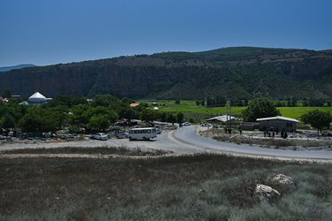 گورستان سفید چاه که به گورستان سپید نیز شهرت دارد در شهرستان بهشهر بخش یانسر روستای سفید چاه واقع شده