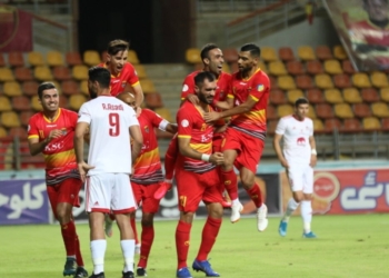 فولاد با شکست تراکتور آسیایی شد/ سپاهان از پس پیکان هم برنیامد!