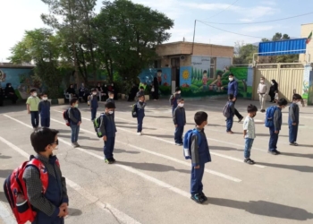 ابلاغ شیوه نامه های بهداشتی مدارس/ حضور دانش آموز اجباری نیست