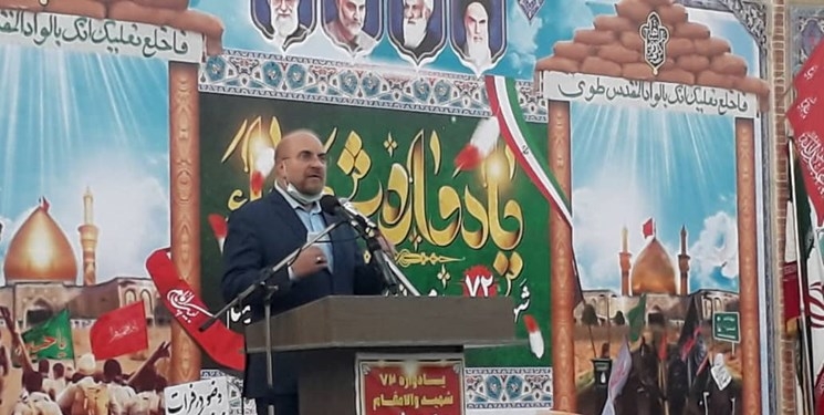 قالیباف: پیش‌بینی ثبات اقتصادی در سال 1400/ به دنبال کمک به دولت هستیم