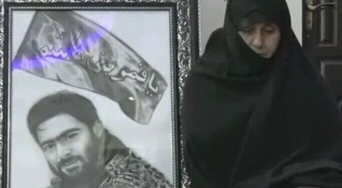 مادر شهید حاجی زاده: مردم سنگ تمام گذاشتند