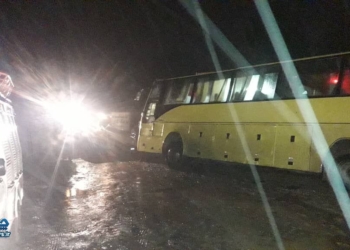 حادثه در جاده کیاسر و محبوس شدن ۳۸ مسافر + تصاویر و فیلم