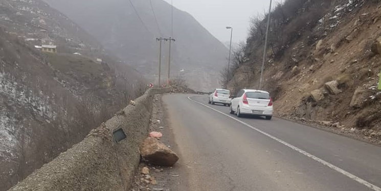باز باران و باز ریزش سنگ/ تاکید بر بهسازی جاده کندوان