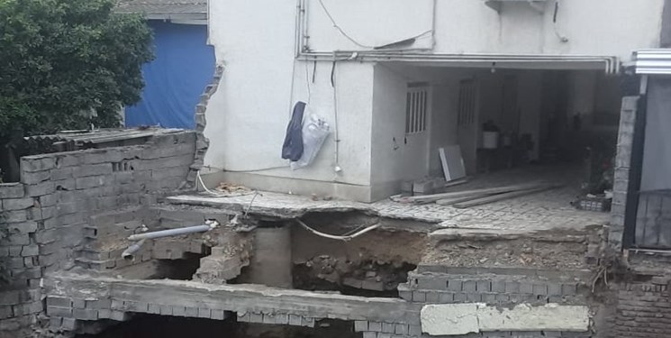 خاک‌برداری غیراصولی یک ساختمان در بابل حادثه‌ساز شد/ تخلیه ۴ ساختمان مجاور با ورود دادستانی