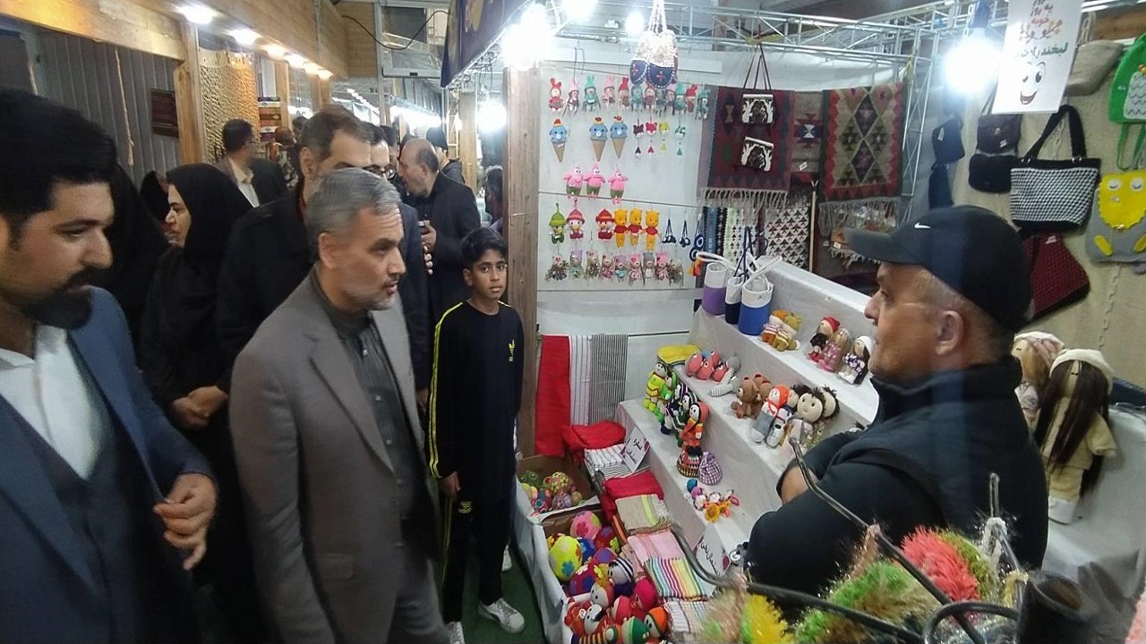 افتتاح بازارچه موقت صنایع‌ دستی در بوستان ملل ساری