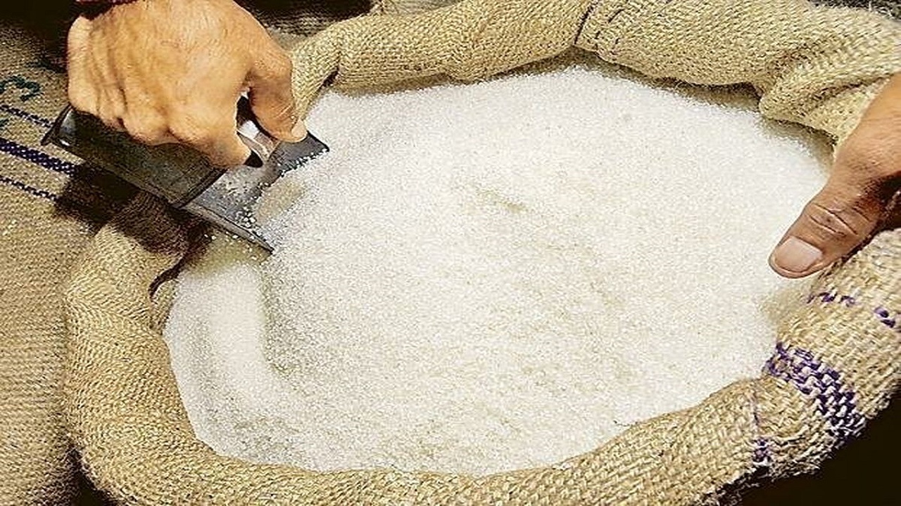 توزیع شکر با نرخ ۲۸۰۰۰ تومان در چالوس