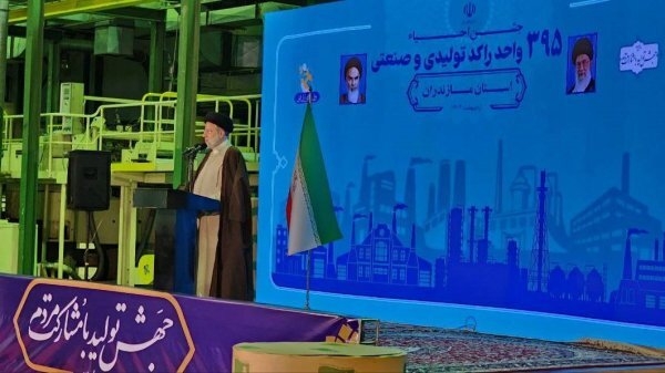 امیدوارم با میدان دادن بیشتر به بخش خصوصی در جهش تولید کارنامه قابل قبولی داشته باشیم