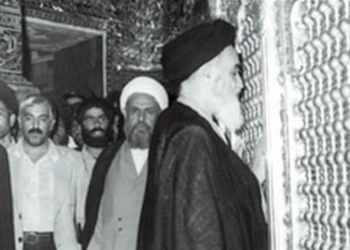 نخستین کاروان پیاده مازندران از آمل به مرقد امام خمینی اعزام شد