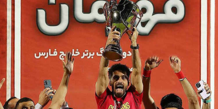 عالیشاه، پرافتخارترین بازیکن پرسپولیس با تبصره!
