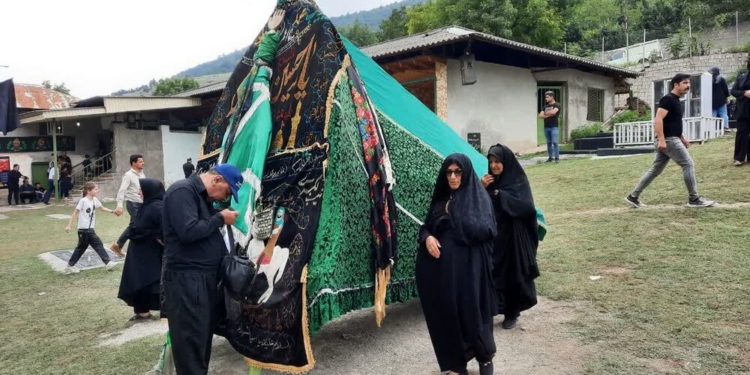 طنین یا حسین در نخل گردانی روستای گنگرج کلا آمل