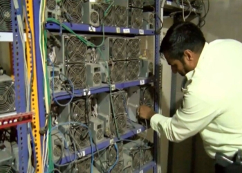 کشف ۷۰ دستگاه رمز ارز غیرمجاز در شهرستان چالوس