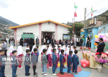 ایسنا - جشن شکوفه ها در شهر پل سفید سوادکوه